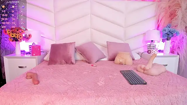 Lizzi Hotman  online show from March 10, 8:57 pm