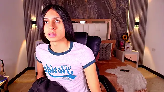 Caroline foster1 online show from March 30, 12:05 pm