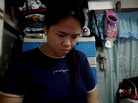 xxdreamgirl69 online show from April 7, 9:39 pm