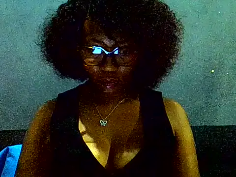 PreettyTee online show from July 17, 1:43 am