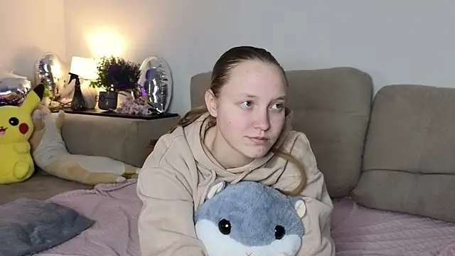 BibiStapler online show from February 18, 8:08 pm