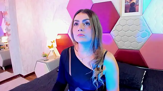 AriaRous online show from April 13, 6:20 pm