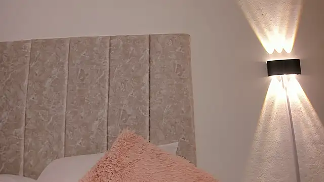 Scarlett Lee1 online show from March 5, 11:11 pm