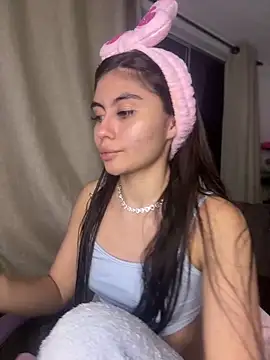 Stormi Thompsonn  online show from November 30, 12:26 am