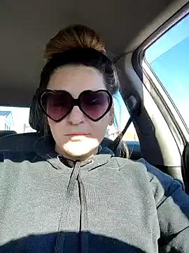 xKittenPawz online show from December 4, 5:03 pm