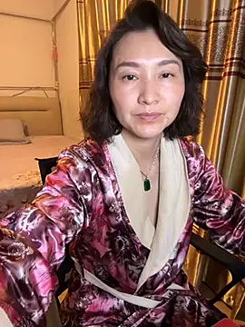 A-ZJunn online show from March 13, 12:39 pm