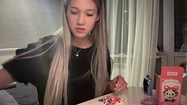 lilXdomii online show from January 17, 10:06 pm