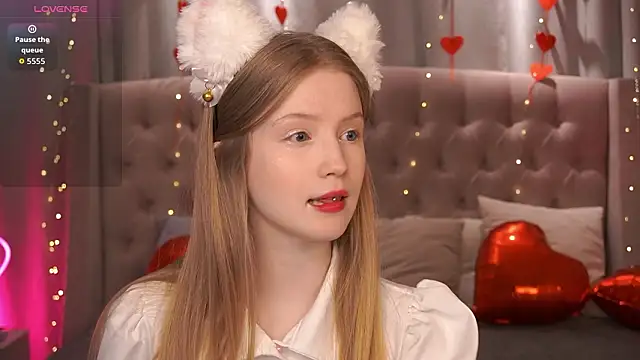 LilianHoward online show from February 15, 12:15 pm