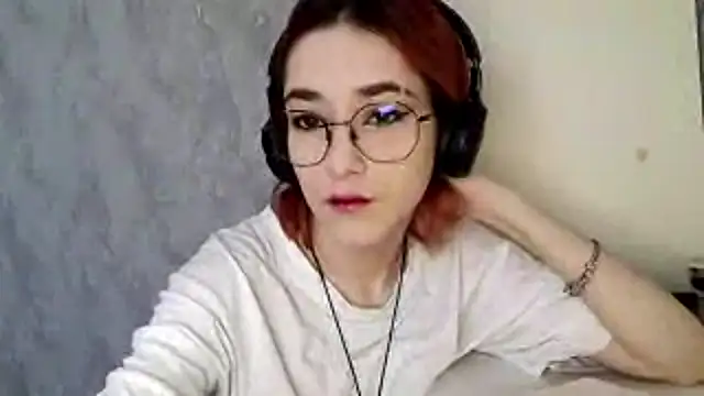 LinaWatter online show from December 3, 11:45 am