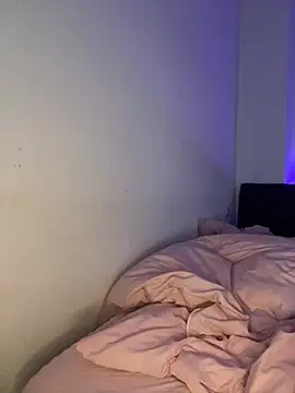 Danielaa 2005 online show from April 21, 5:31 pm