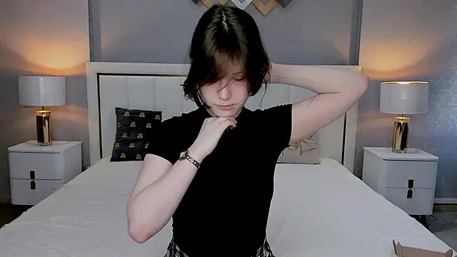 YONA WINK online show from April 6, 5:41 am