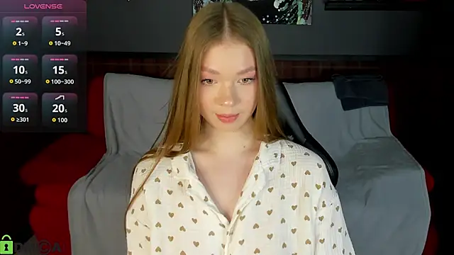 Tessa Sunn online show from December 5, 4:45 am