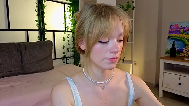 MatthewHoffis online show from March 4, 8:04 pm