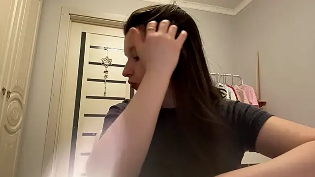 EllieBerrie online show from February 15, 5:12 pm