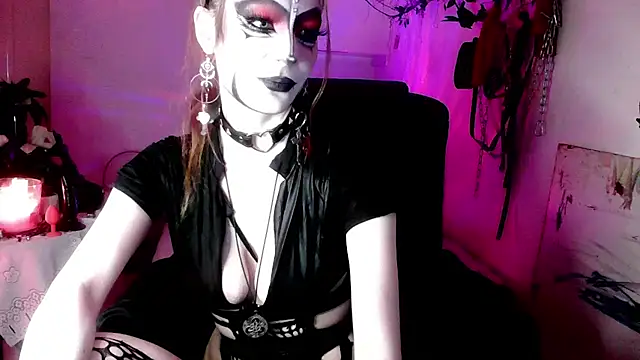 EmpressMorrigan online show from February 13, 11:45 am