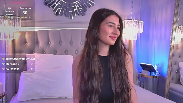 LisaDeviss online show from April 15, 1:11 pm