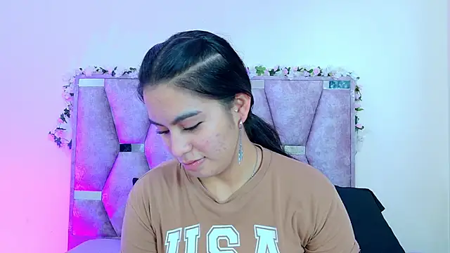 iris and damian online show from April 11, 5:16 pm