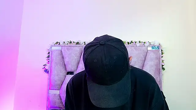 iris and damian online show from March 18, 5:51 pm