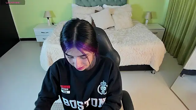 Celeste Rous   online show from February 13, 12:29 pm