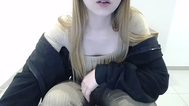 SweetBellaa  online show from January 5, 5:27 pm