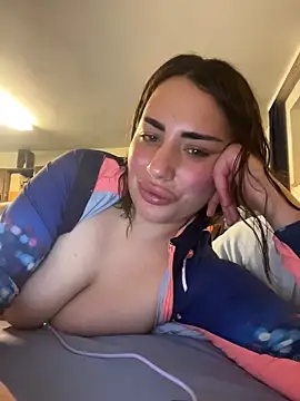 tesaa1212 online show from May 7, 9:51 pm