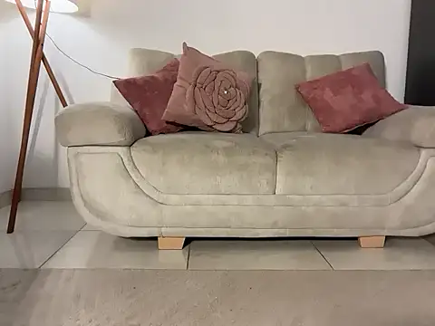 miaferrer777 online show from December 17, 1:11 am