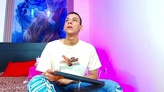 Valentina and sneider  online show from April 9, 10:04 pm