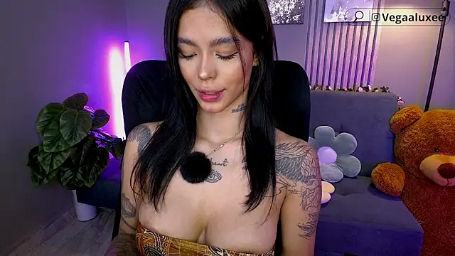 VegaLuxe online show from April 14, 1:55 pm