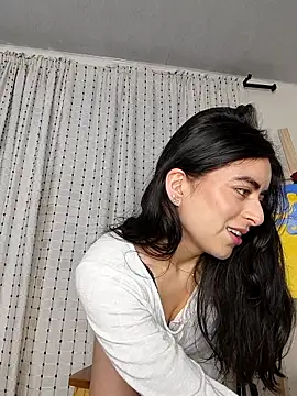 saasha Petit online show from March 19, 11:58 am