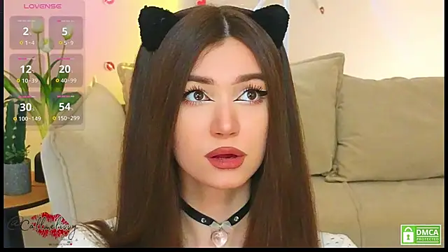 oliviaah  online show from April 7, 3:14 pm