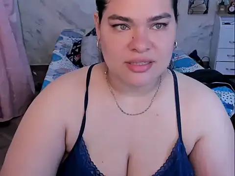 NinaFuentes2X online show from May 8, 4:38 am