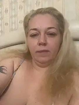 JenniferCarmen online show from December 23, 7:34 am