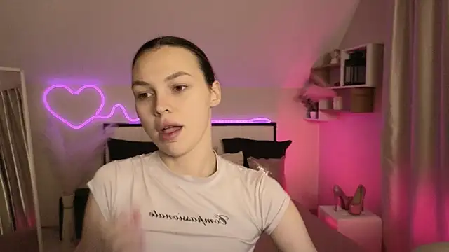 MaxinCarroll online show from February 9, 5:21 am