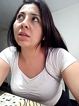 emmacurvyhot online show from March 6, 1:50 pm