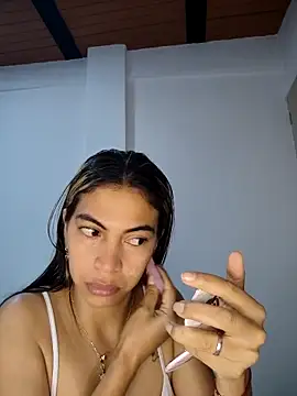 Evangeline Bonnet online show from April 7, 10:17 am