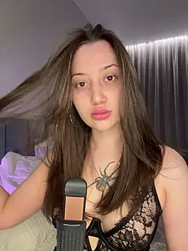 LucieBliss online show from December 18, 12:54 pm