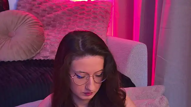 TheaMalekoo online show from February 16, 8:03 am