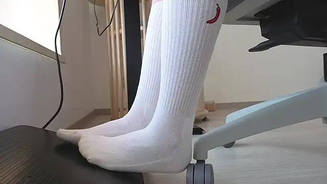 Feetbeth online show from March 12, 2:09 pm