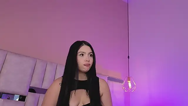 kylie river online show from June 2, 11:22 am