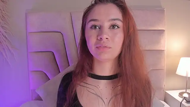 Amelia Saenz  online show from June 4, 8:24 pm