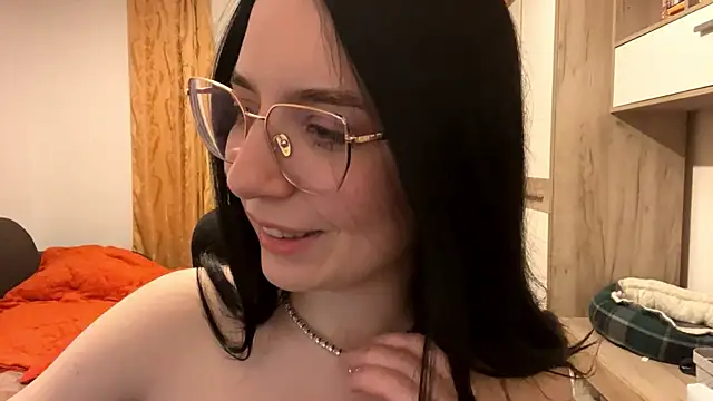 DoraRobertos online show from January 13, 6:01 pm