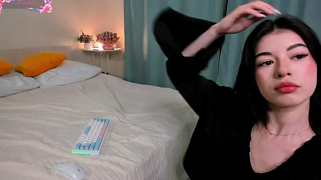 LisaColee online show from April 30, 10:47 pm