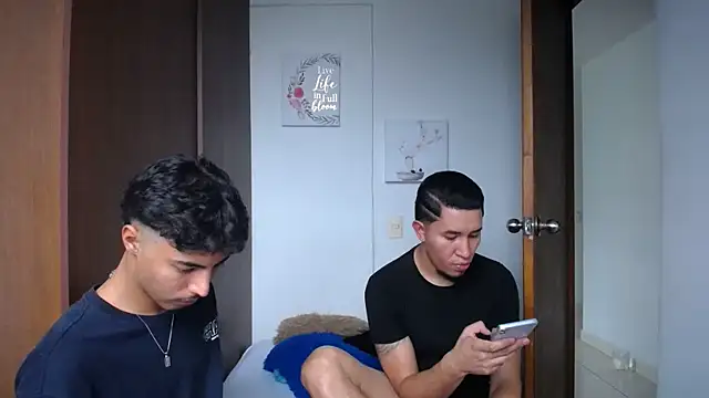 top jax1 online show from April 13, 10:32 pm