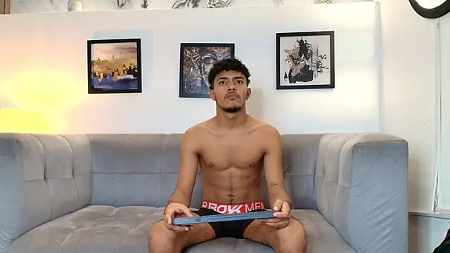 DIAMOND BLACKS online show from February 27, 8:03 am