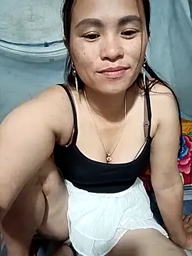 ngaytho004 online show from May 9, 10:56 pm