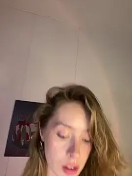 SunnyShiney online show from December 21, 11:52 pm