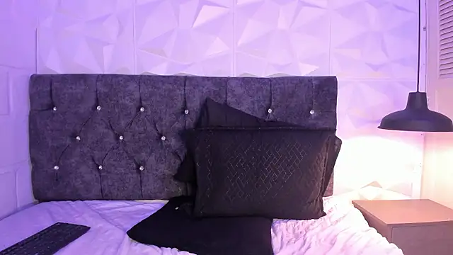 Perla dl online show from February 3, 2:53 am