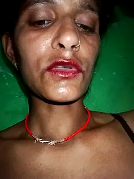 Maya Big55A online show from April 25, 9:45 pm