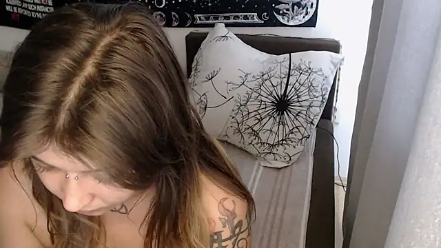 AlienforTwenty online show from July 20, 10:39 am