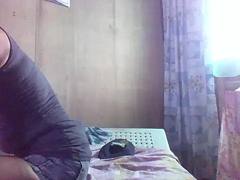 Petite elise online show from March 28, 8:47 am